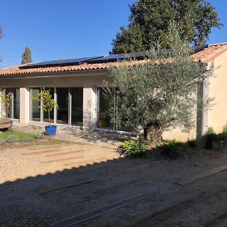 Dom wakacyjny Du Moulin De La Virvee